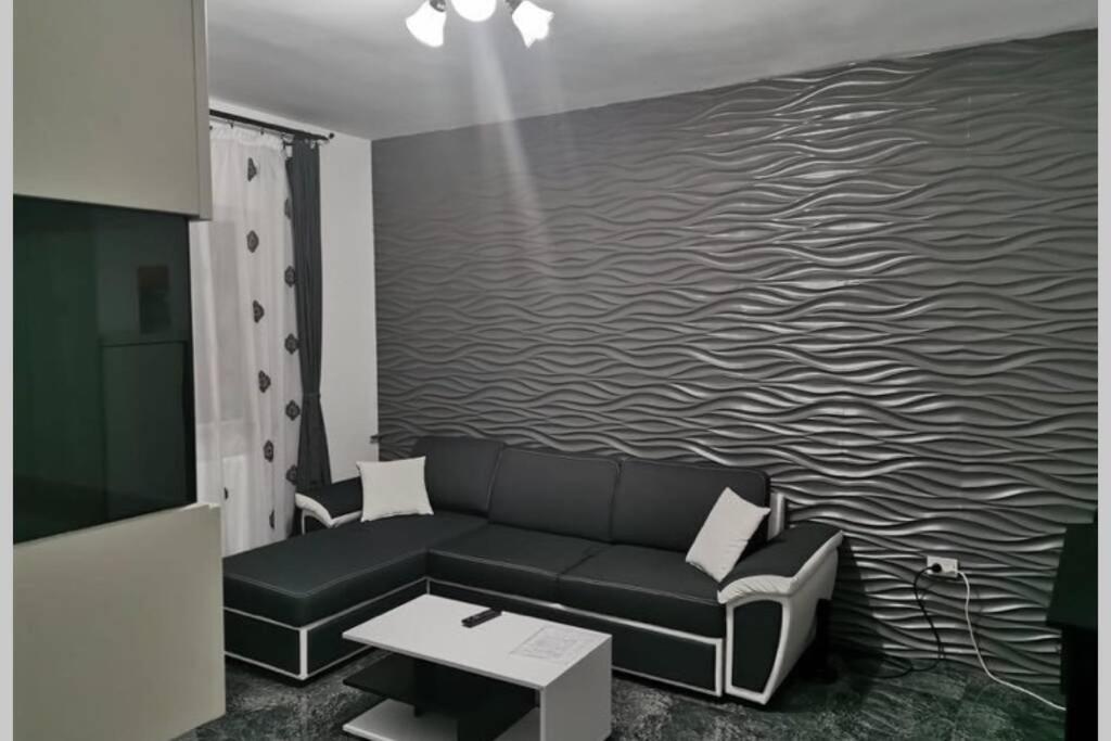 Cozy Flat Lägenhet Piteşti Exteriör bild